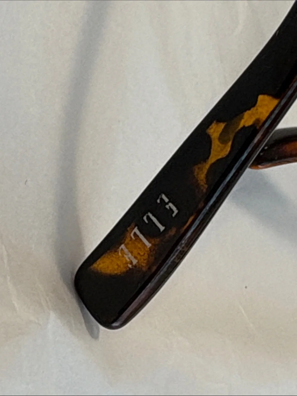Tortoiseshell Frame Sunglasses - Brown Lenses